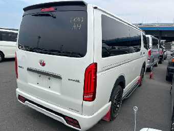 TOYOTA REGIUSACE 2019 Image 4