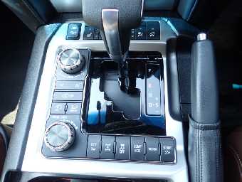 TOYOTA LAND CRUISER 2020 Image 49