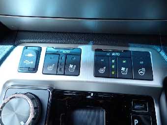 TOYOTA LAND CRUISER 2020 Image 57