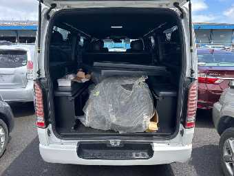 TOYOTA REGIUSACE 2019 Image 8