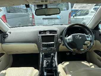 LEXUS IS 2010 Image 10