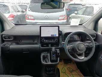 TOYOTA SIENTA 2023 Image 9