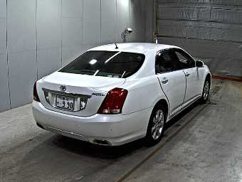TOYOTA CROWN MAJESTA 2009 Image 5