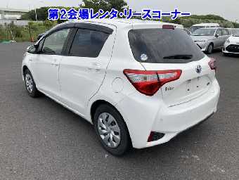 TOYOTA VITZ 2020 Image 2