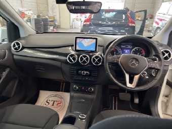 MERCEDES BENZ B CLASS 2014 Image 5
