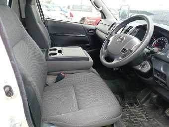 TOYOTA REGIUSACE 2019 Image 17