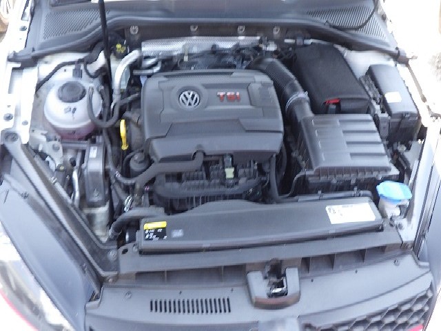 VOLKSWAGEN GOLF GTI 2014 Image 27