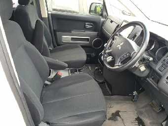 MITSUBISHI DELICA D:5 2014 Image 10