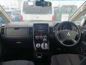 MITSUBISHI DELICA D:5 2014 Image 9