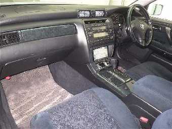 TOYOTA CROWN 2001 Image 4