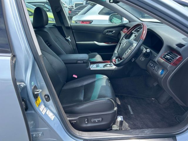 TOYOTA CROWN 2010 Image 27