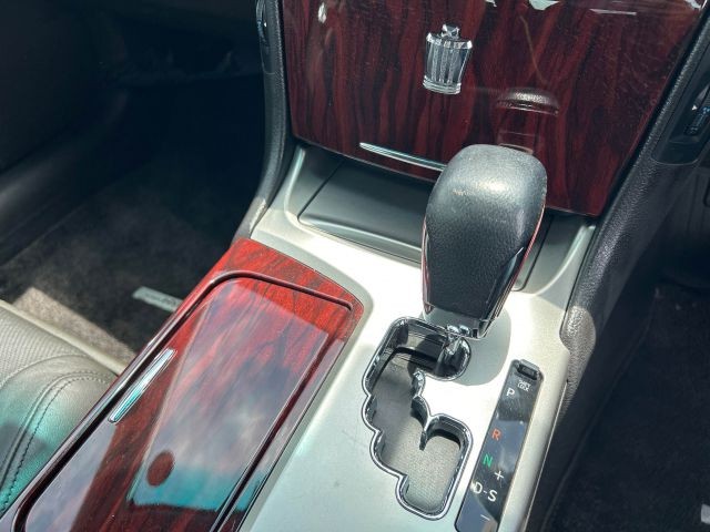 TOYOTA CROWN 2010 Image 32