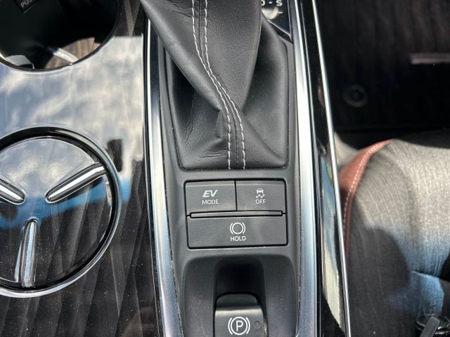 TOYOTA CROWN HYBRID 2019 Image 32