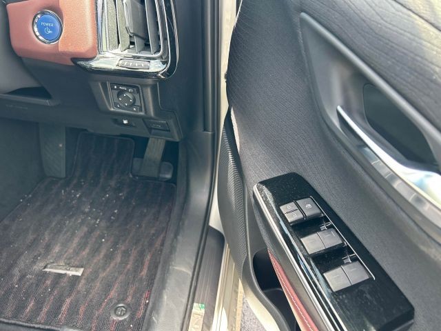 TOYOTA CROWN HYBRID 2019 Image 34