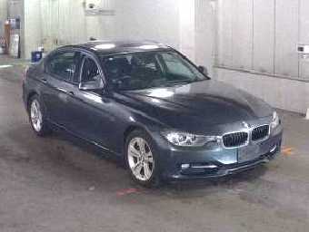 BMW 3 SERIES 2012 Image 4