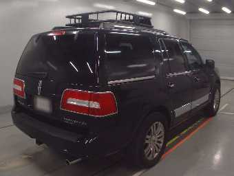 LINCOLN NAVIGATOR 2011 Image 2