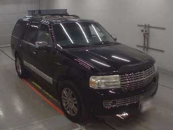 LINCOLN NAVIGATOR 2011 Image 5