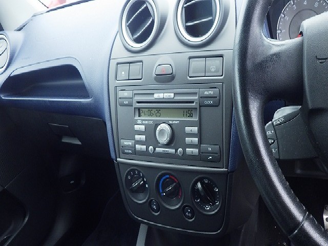FORD FIESTA 2006 Image 21