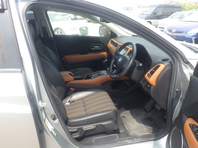 HONDA VEZEL 2014 Image 22