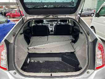 TOYOTA PRIUS 2012 Image 7