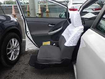 TOYOTA PRIUS 2010 Image 11