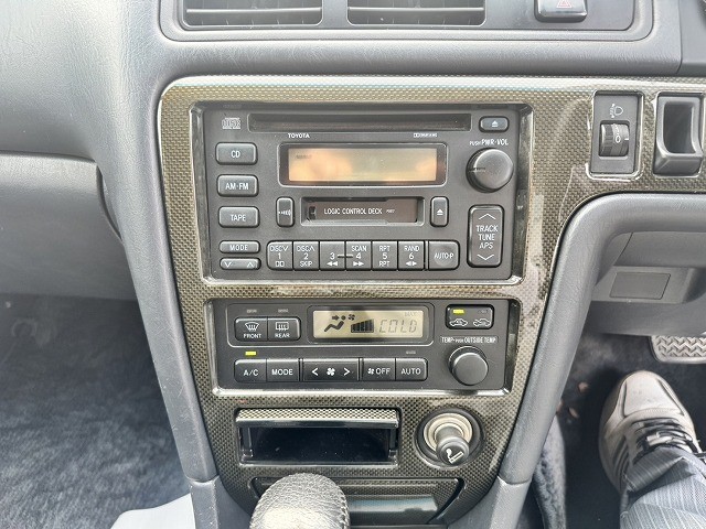 TOYOTA MARK II 1996 Image 19