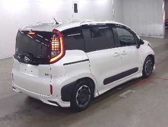 TOYOTA SIENTA 2023 Image 4