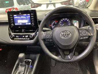 TOYOTA COROLLA TOURING 2020 Image 9
