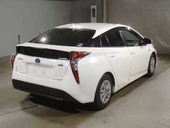 TOYOTA PRIUS 2018 Image 2