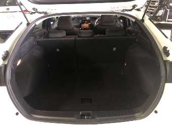 TOYOTA PRIUS 2018 Image 8