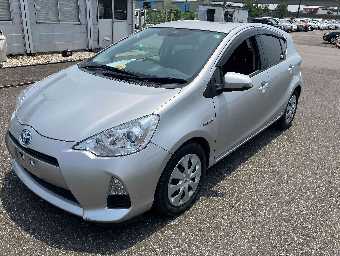 TOYOTA AQUA 2012 Image 1