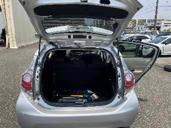 TOYOTA AQUA 2012 Image 7