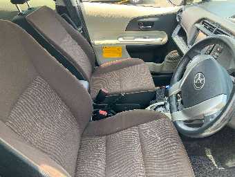 TOYOTA AQUA 2012 Image 8