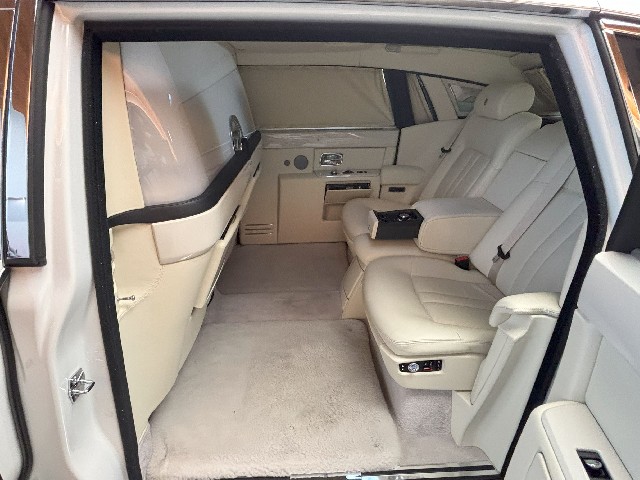 ROLLS ROYCE PHANTOM 2014 Image 34