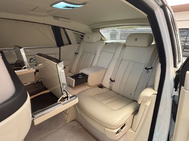 ROLLS ROYCE PHANTOM 2014 Image 36