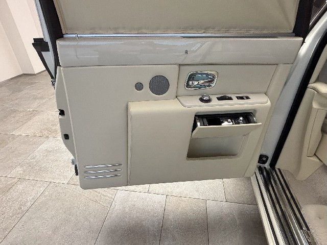 ROLLS ROYCE PHANTOM 2014 Image 46