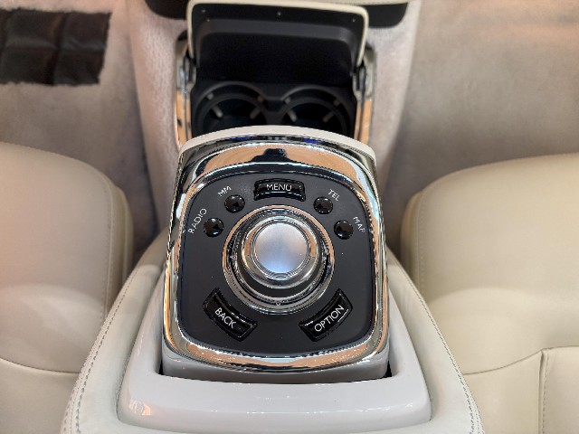 ROLLS ROYCE PHANTOM 2014 Image 57