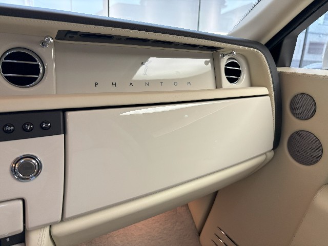 ROLLS ROYCE PHANTOM 2014 Image 58