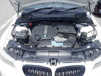 BMW 3 SERIES 2011 Image 17