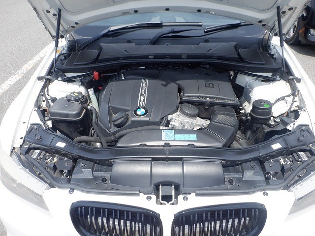 BMW 3 SERIES 2011 Image 25