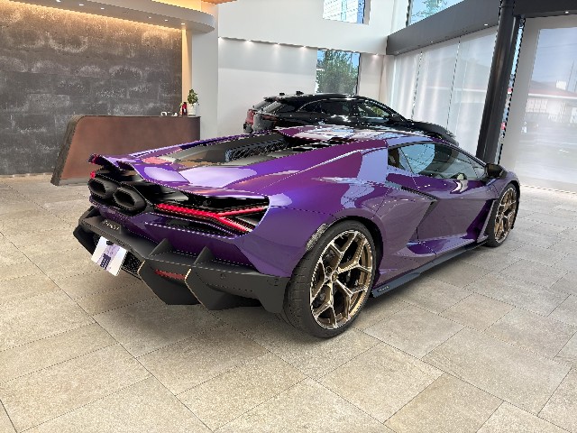 LAMBORGHINI REVUELTO 2025 Image 21