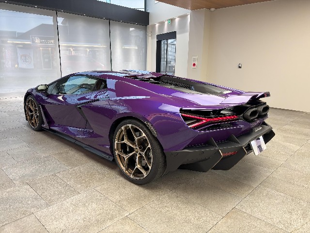 LAMBORGHINI REVUELTO 2025 Image 23