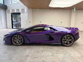 LAMBORGHINI REVUELTO 2025 Image 18