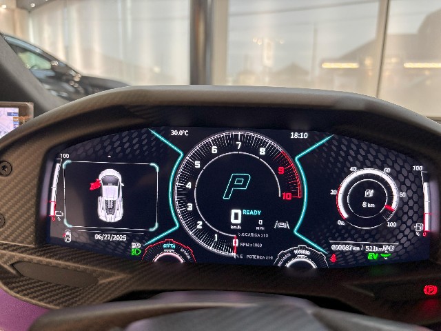 LAMBORGHINI REVUELTO 2025 Image 38