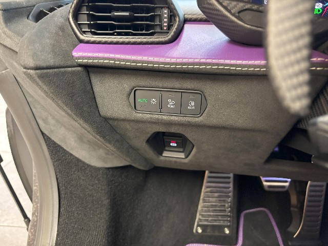 LAMBORGHINI REVUELTO 2025 Image 42