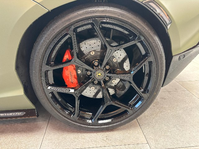 LAMBORGHINI REVUELTO 2024 Image 26