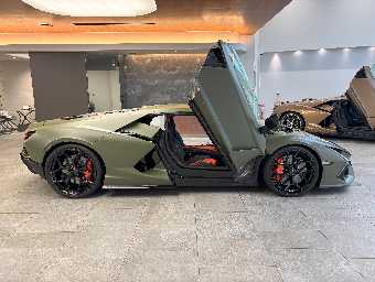 LAMBORGHINI REVUELTO 2024 Image 4