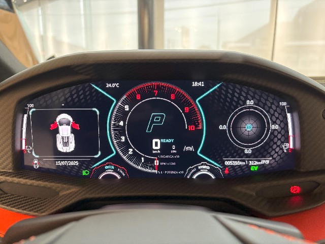 LAMBORGHINI REVUELTO 2024 Image 37