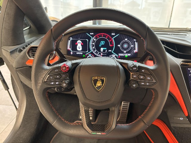 LAMBORGHINI REVUELTO 2024 Image 38