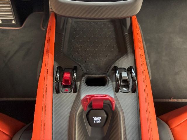 LAMBORGHINI REVUELTO 2024 Image 48